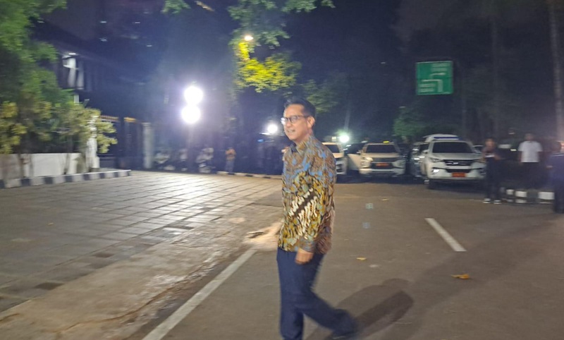 Budi menyambangi kediaman Prabowo (Beritanasional/Lydia)