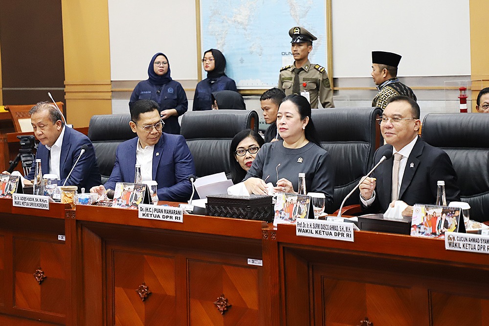 Puan Maharani saat uji kepatutan dan kelayakan calon Kepala BIN. (BeritaNasional/Elvis Sendouw)