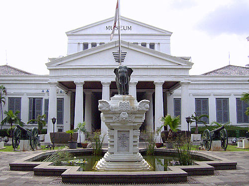 Museum Nasional (BeritaNasional/Wikipedia)