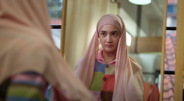 Tangkapan layar trailer film Pantaskah Aku Berhijab. (Foto/YouTube Cinema 21)