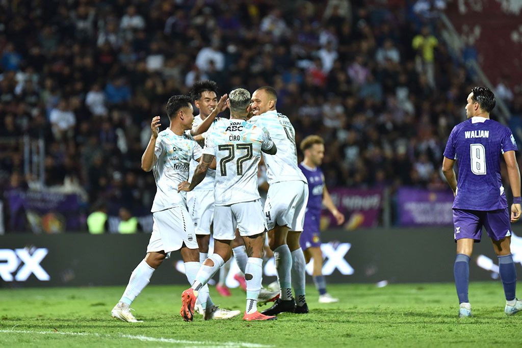 Pemain Persib merayakan gol ke gawang Persik dalam lanjutan Liga 1. (Foto/Persib.co.id)