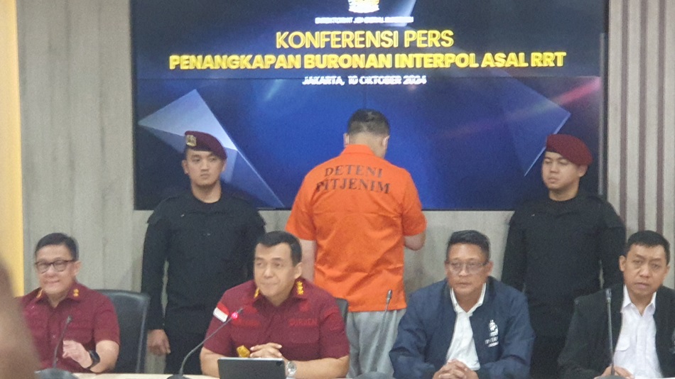 Imigrasi Tangkap Buronan Interpol asal China. (BeritaNasional/Bachtiar).