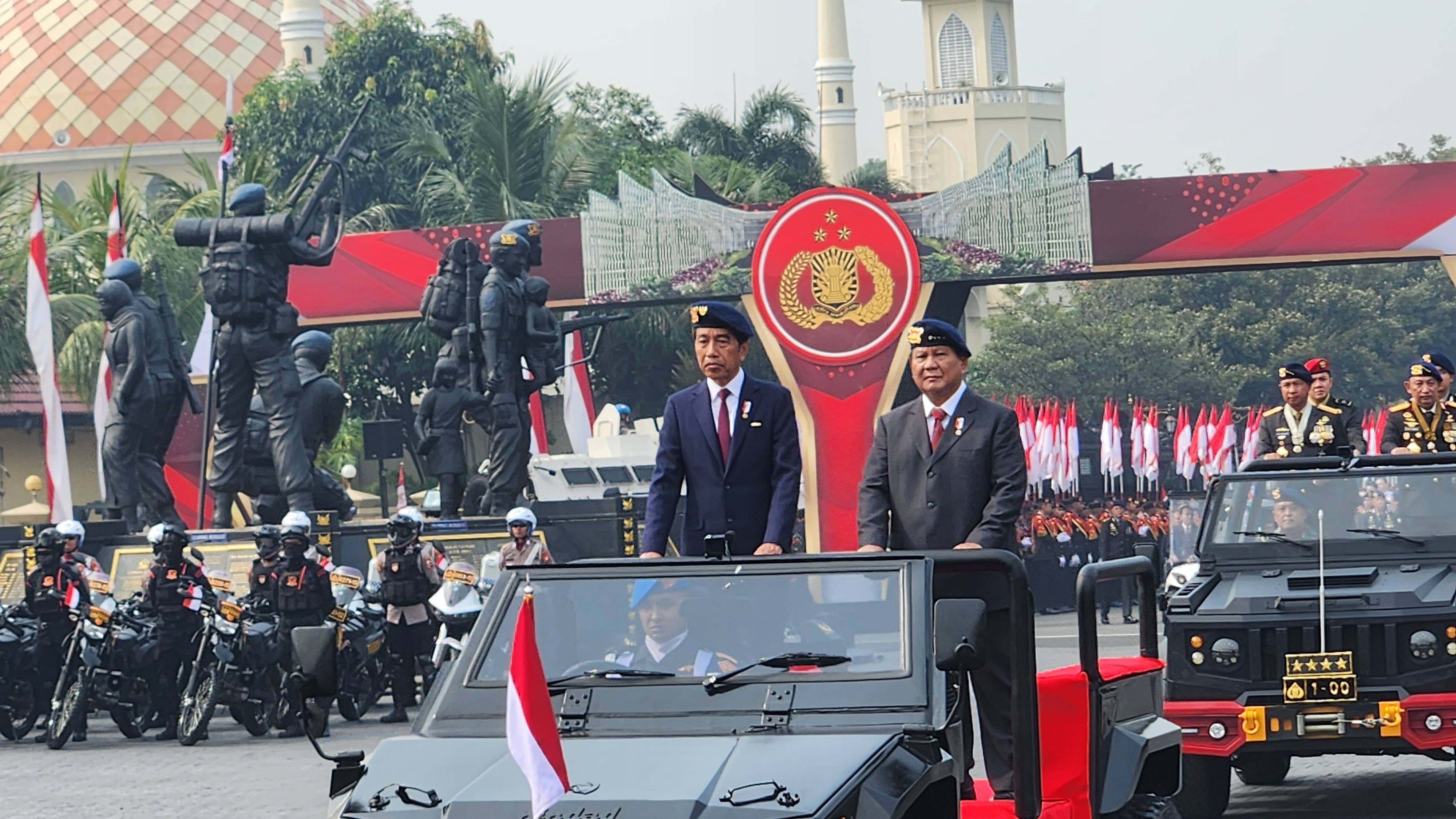 Presiden Jokowi/Presiden Terpilih Prabowo Subianto(BeritaNasional/Panji Septo R)