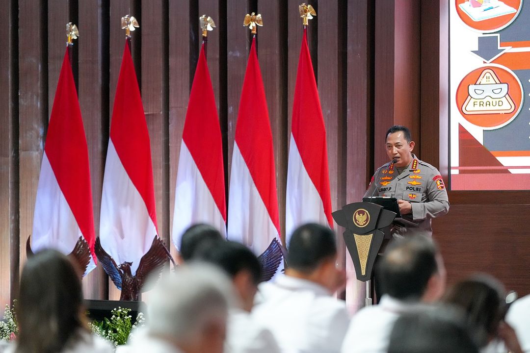 Kapolri Jenderal Listyo Sigit Prabowo saat memberikan pembekalan bagi Menteri di Akmil Magelang. (Foto/instagram/llistyosigitprabowo)