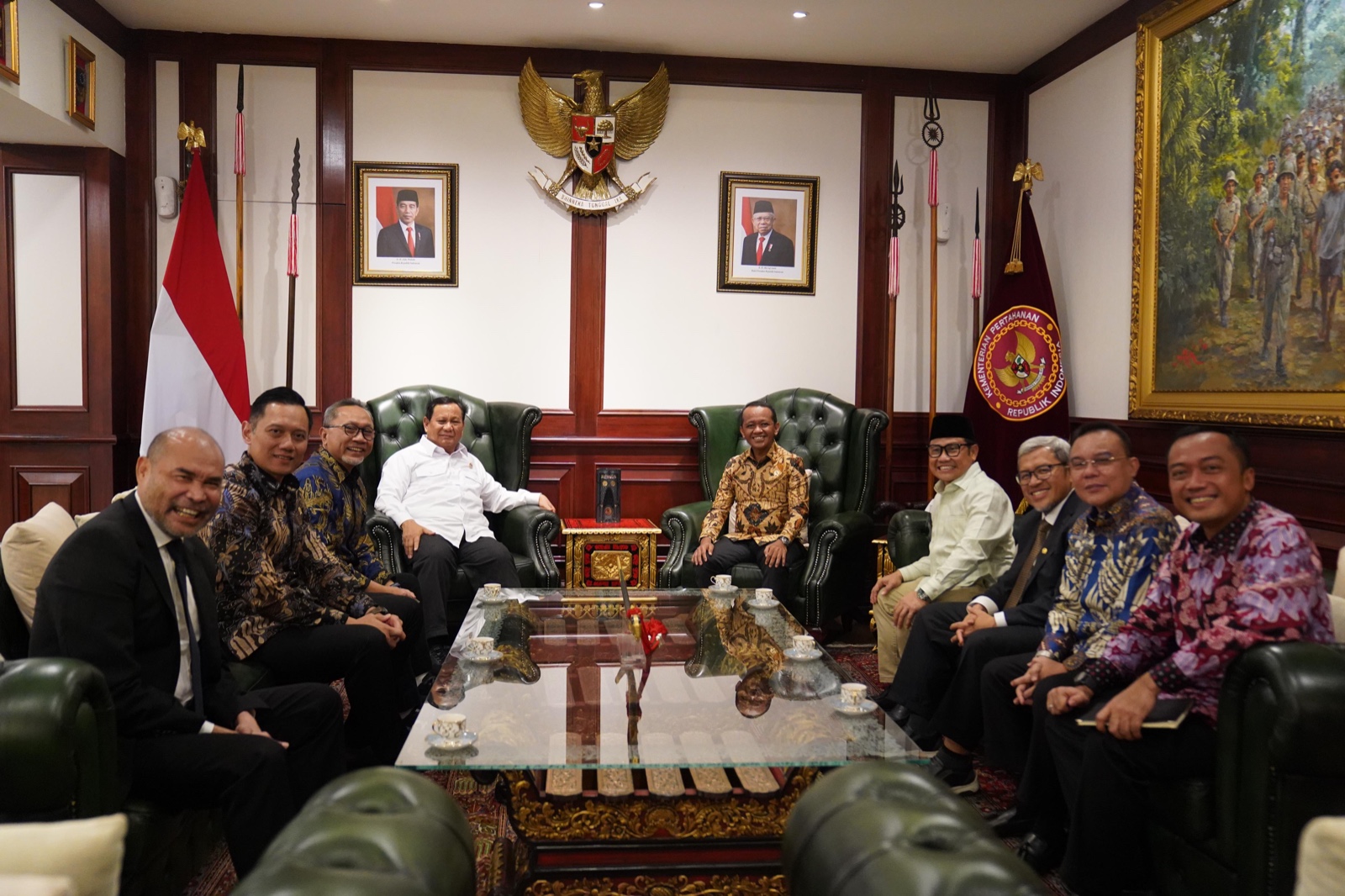 Presiden terpilih Prabowo Subianto saat bersama Ketum Parpol. (Foto/Tim Prabowo).