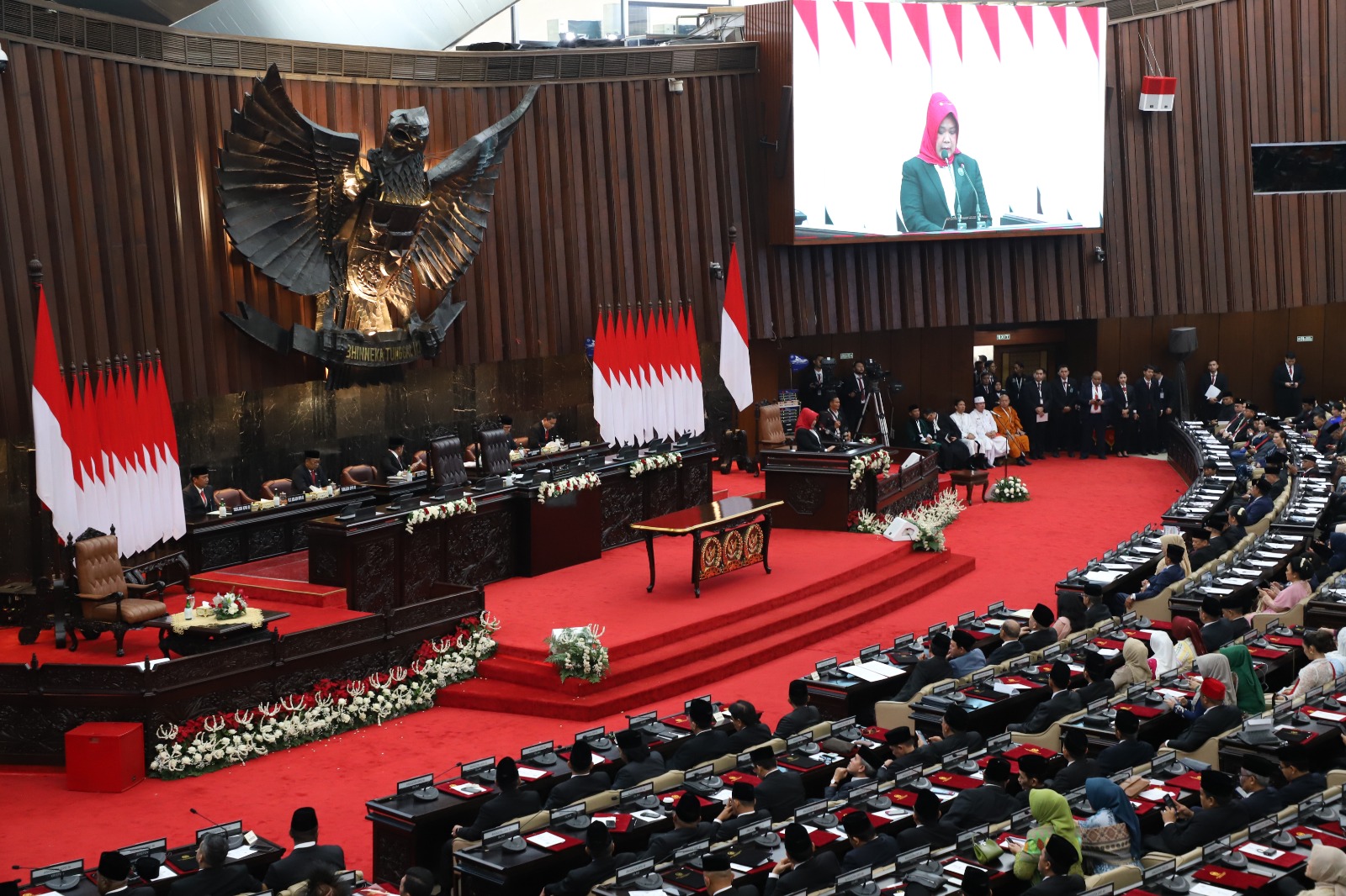 Suasana Pelantikan anggota DPR RI. (BeritaNasional/Elvis Sendouw)