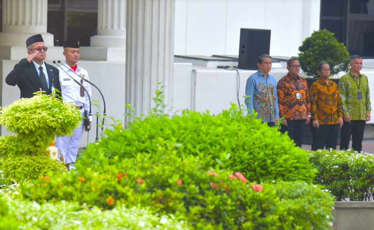 Pejabat dan pegawai di lingkungan Lembaga Kepresidenan termasuk Sekretariat Kabinet ikuti kegiatan Upacara Hari Kesaktian Pancasila. (Foto: Humas Setkab/Rahmat)