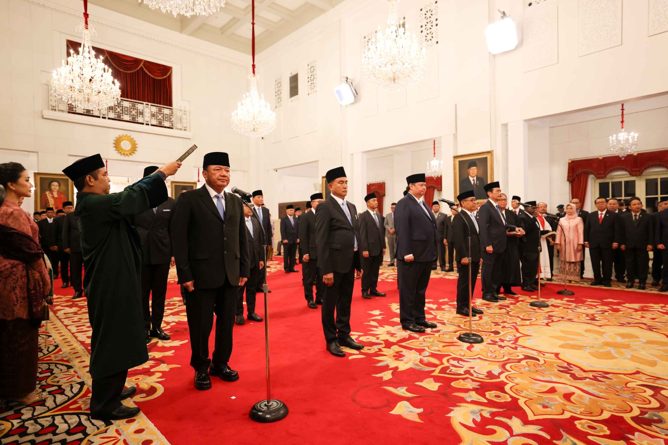 Menteri Kabinet Merah Putih saat dilantik. (Foto/Tim Prabowo).