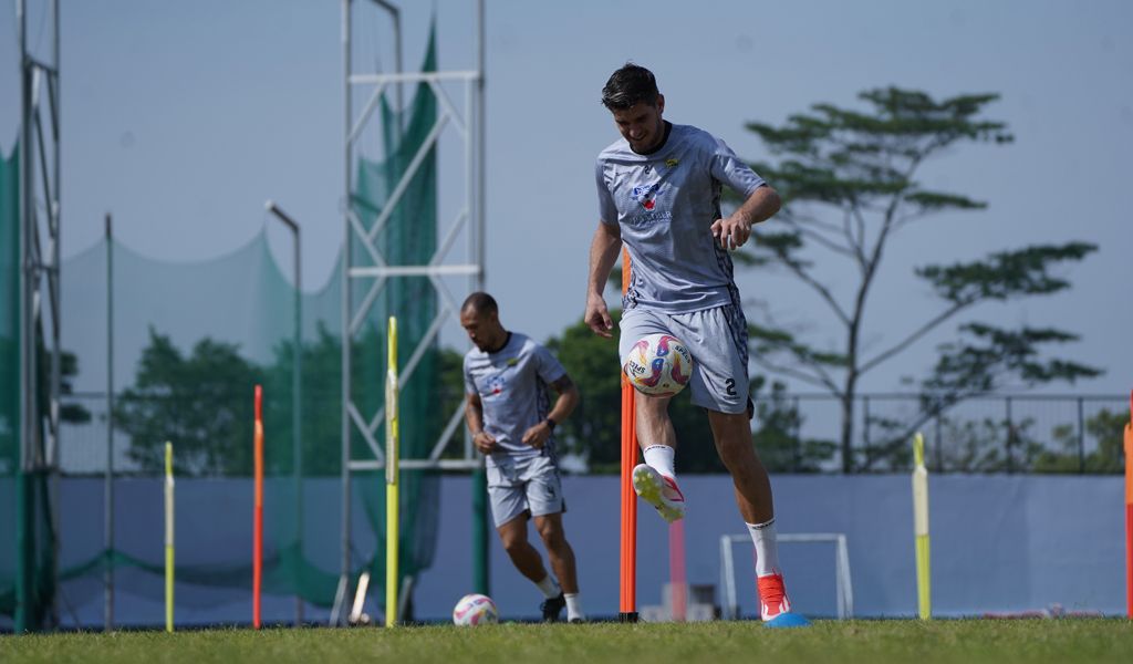 Para penggawa Persib Bandung menanti laga melawan Persik Kediri. (Foto/Persib.co.id)