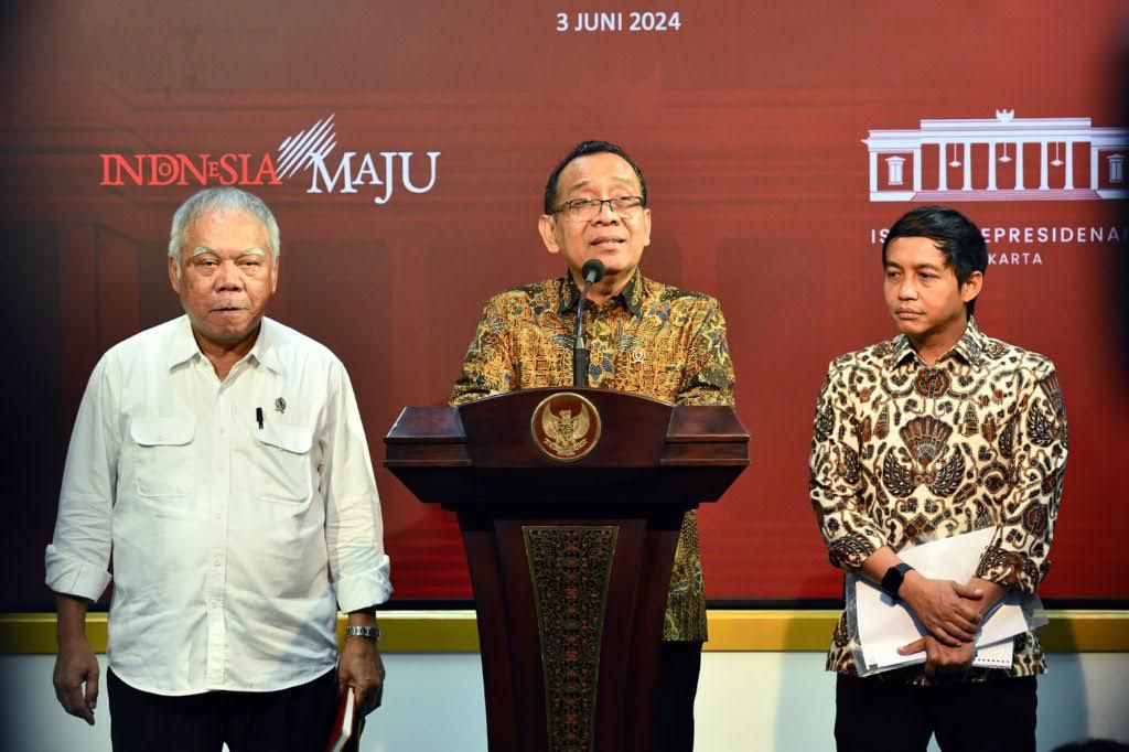 Menteri Sekretaris Negara Pratikno memberikan keterangan pers di Istana. (Foto/BPMI)