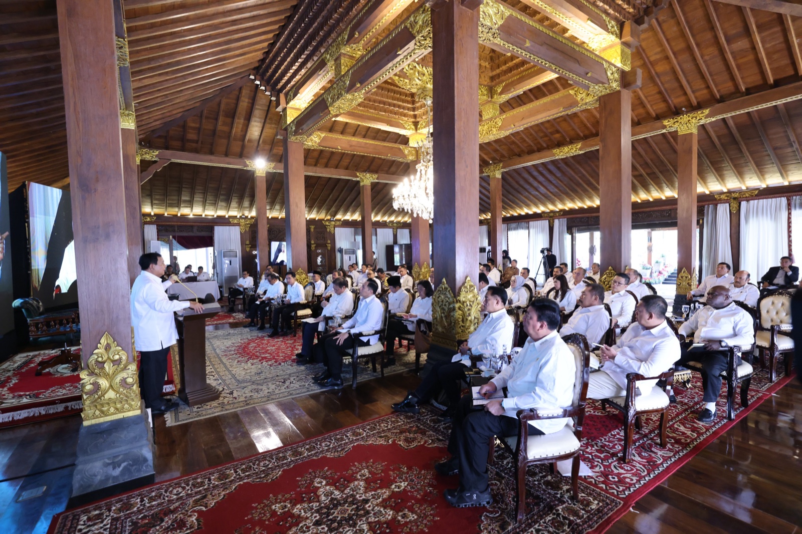 Presiden terpilih Prabowo Subianto mengumpulkan para calon anggota kabinet. (Foto/Tim Prabowo).