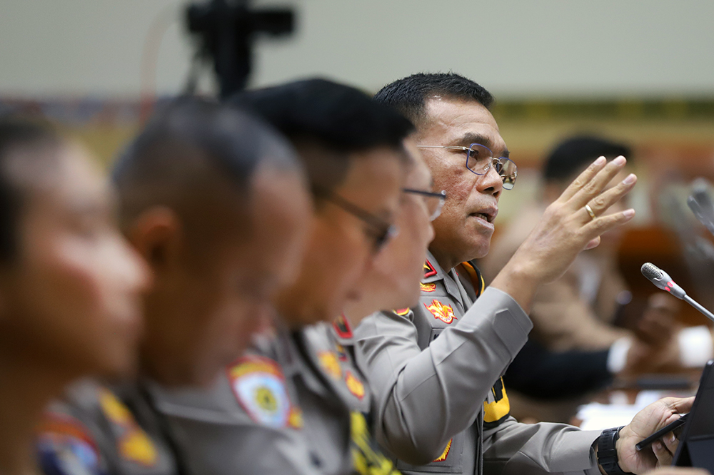 Kapolda NTT dan Kapolda Sulteng mengikuti Rapat Dengar Pendapat Komisi III DPR RI. (BeritaNasional/Elvis Sendouw)