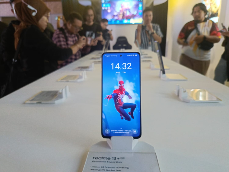 realme 13+ 5G resmi meluncur di Indonesia. (BeritaNasional/Iman)