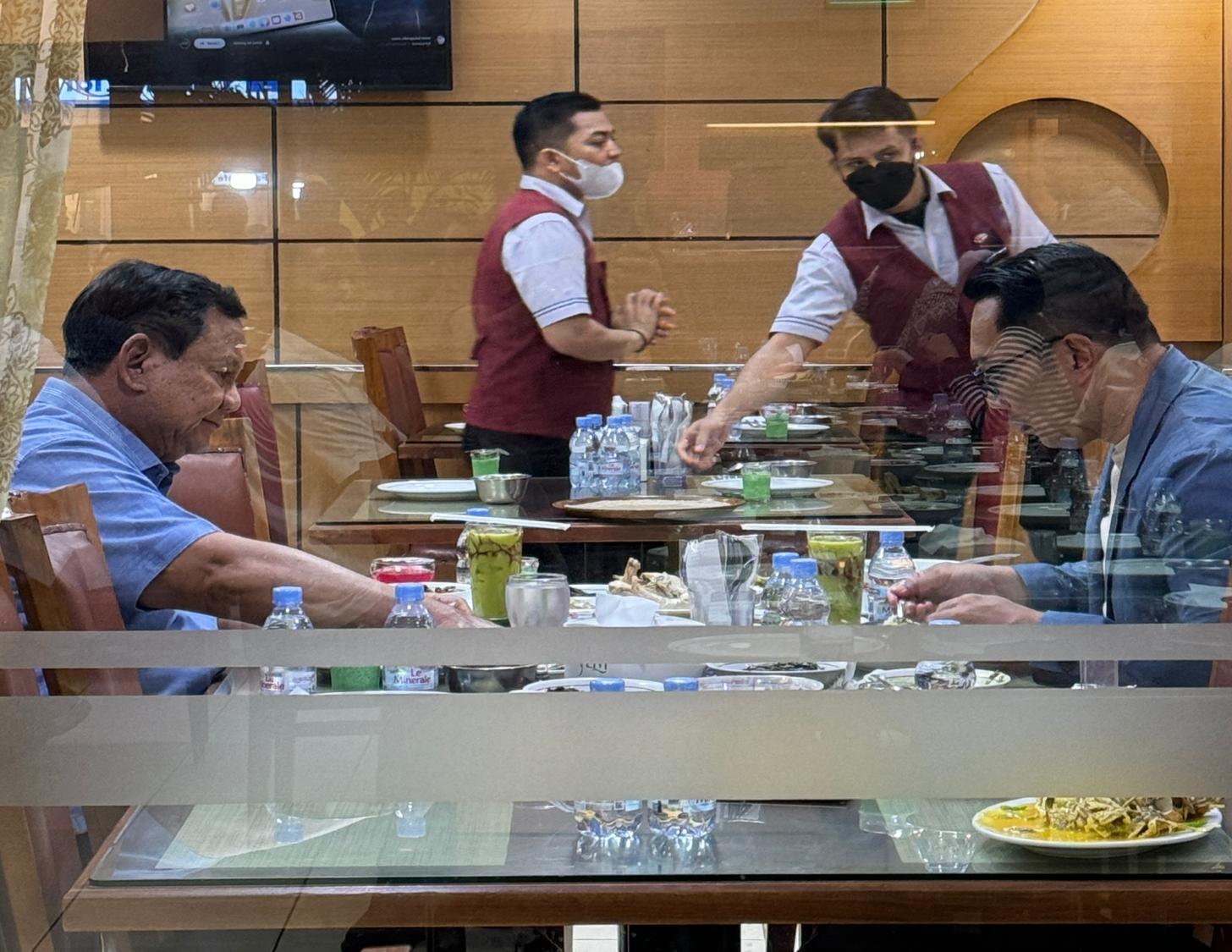 Ridwan Kamil makan nasi padang bersama Presiden Prabowo Subianto. (Foto/istimewa).