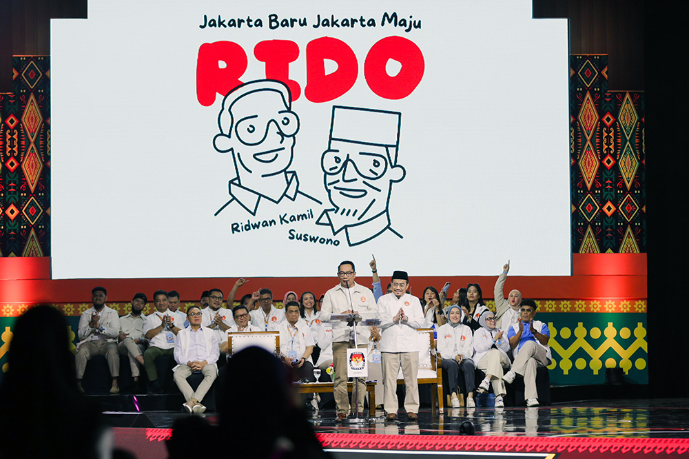 Pasangan calon nomor urut 1 Ridwan Kamil-Suswono saat debat kedua Pilgub Jakarta 2024. (BeritaNasional/Elvis Sendouw)