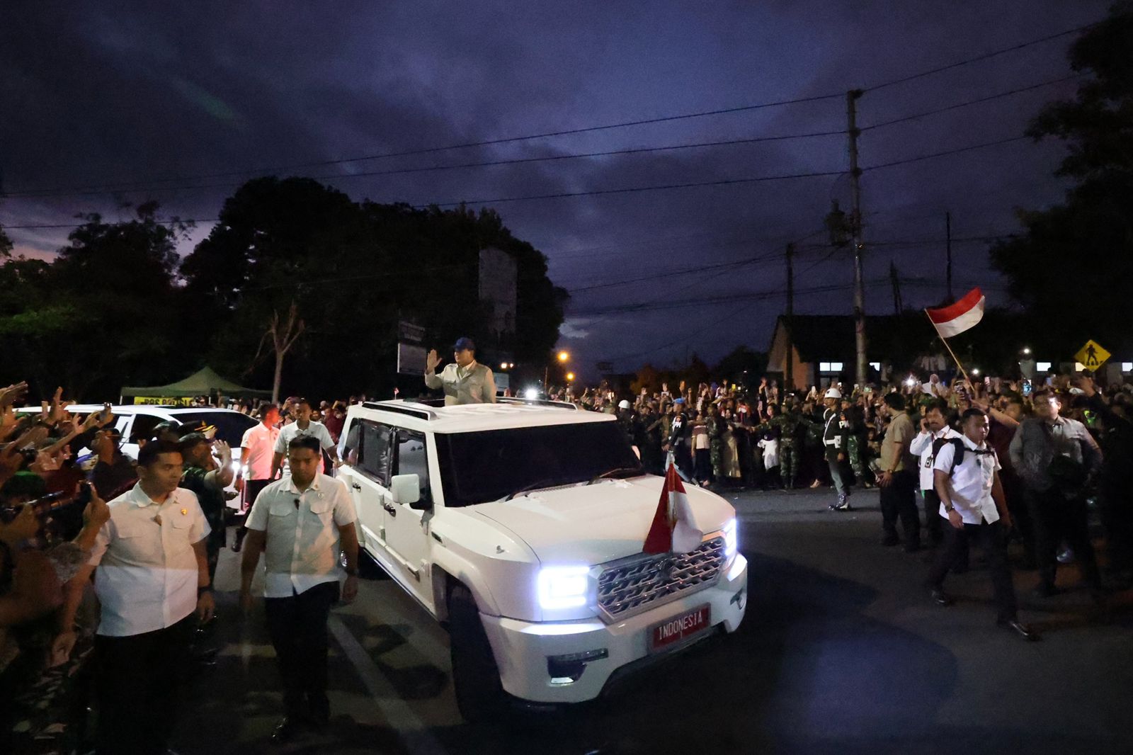 Presiden Prabowo disambut antusias warga magelang. (Foto/Tim Prabowo).