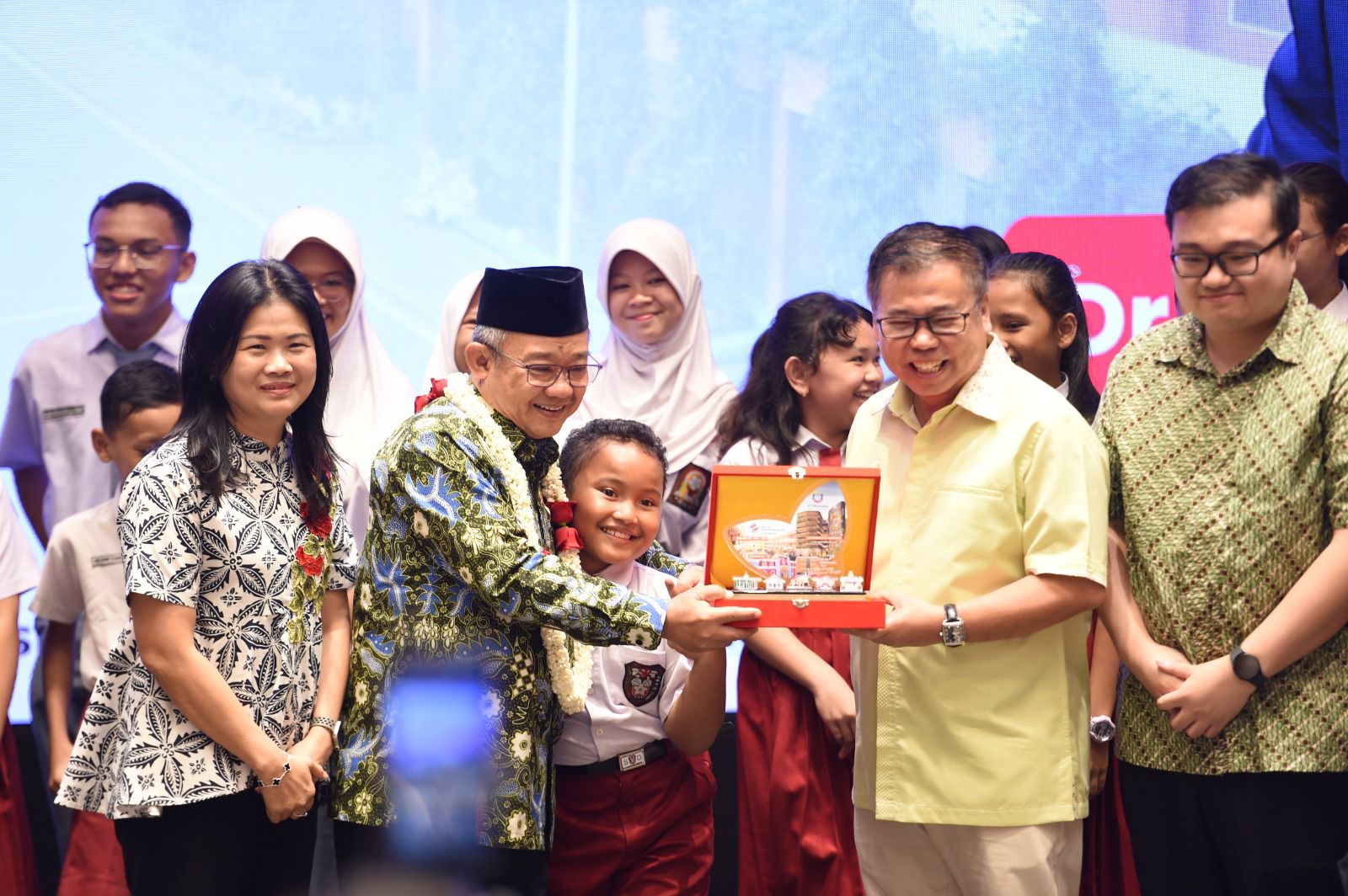 Mendikdasmen  Abdul Mu’ti saat kunjungan kerjanya ke Yayasan Perguruan Sultan Iskandar Muda di Medan. (Foto/Kemendikdasmen).