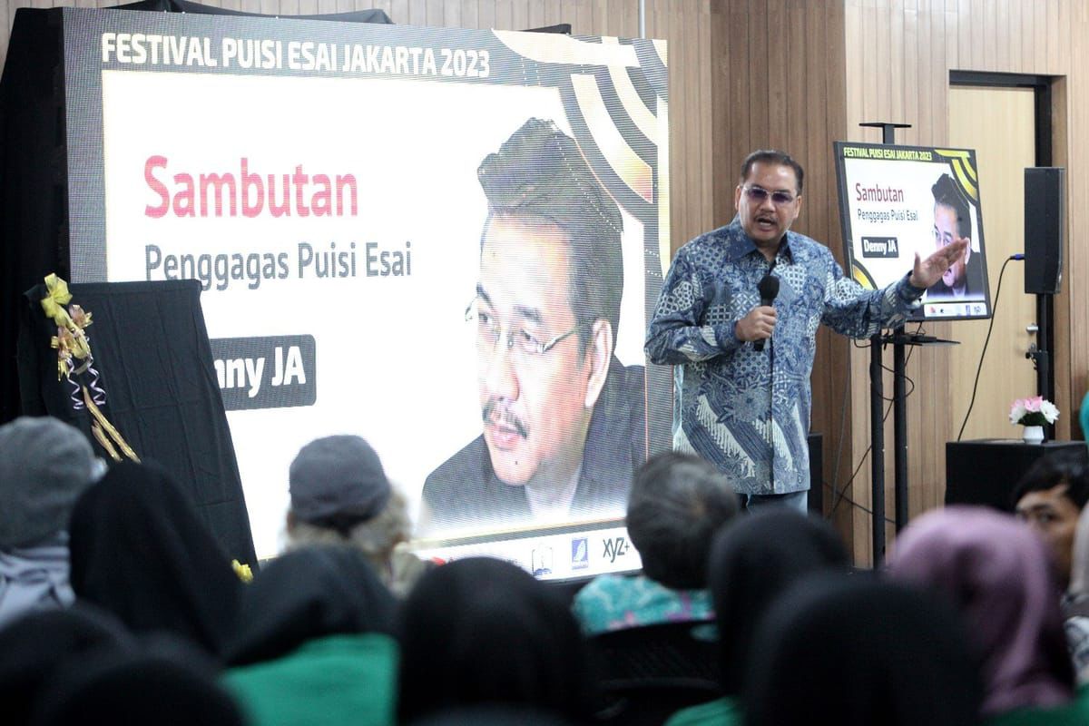 Denny JA Hibahkan Dana Abadi untuk Festival Tahunan Puisi Esai. (Foto/Istimewa).