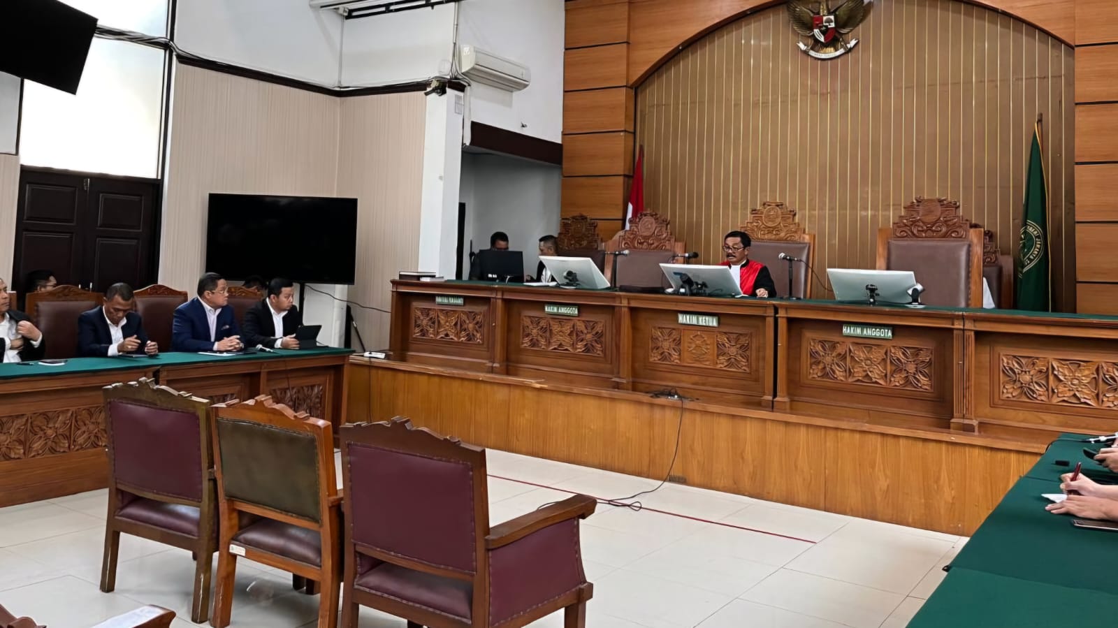 Suasana sidang praperadilan Tom Lembong. (BeritaNasional/Panji Septo)