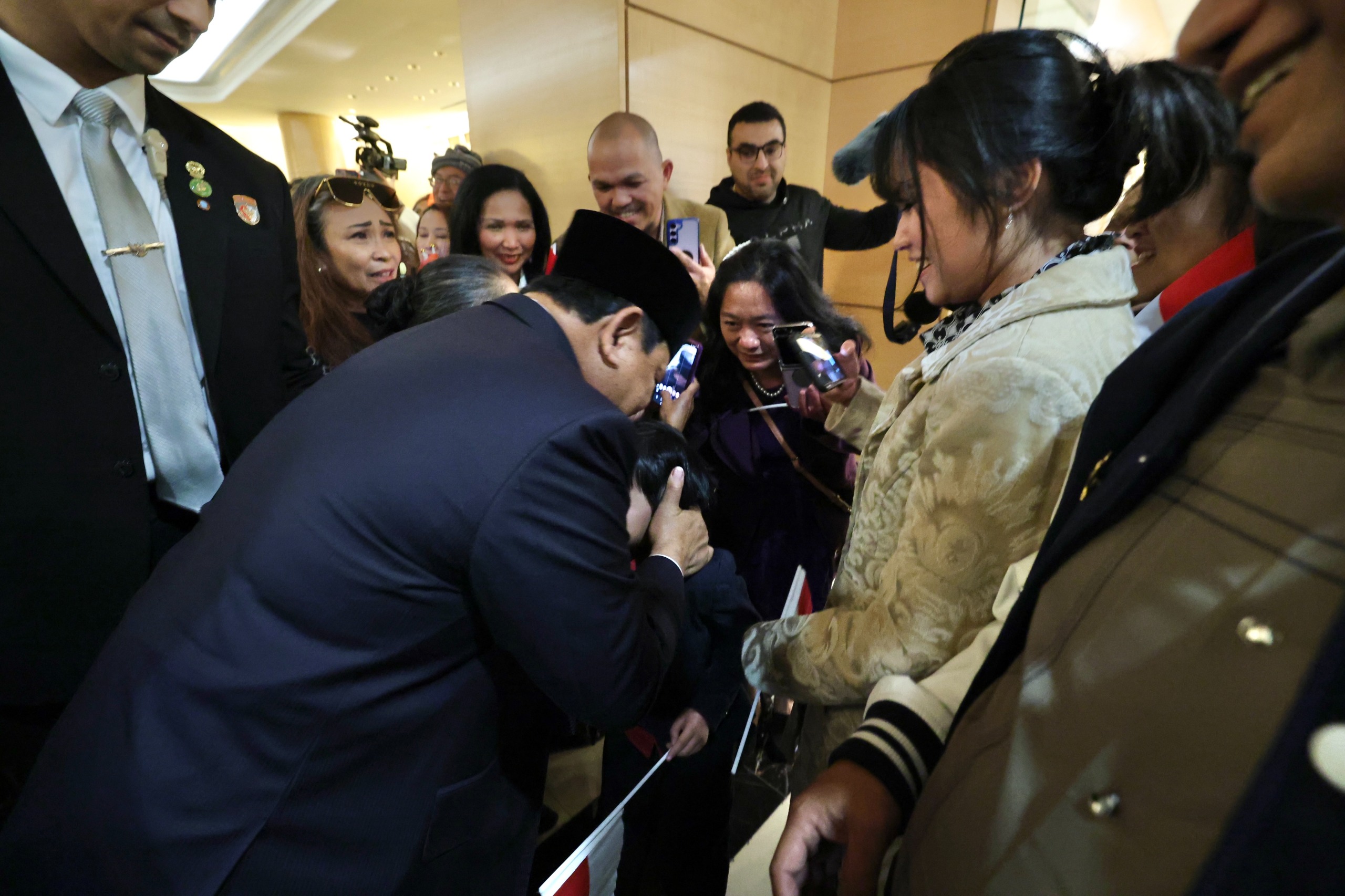 Presiden Prabowo Subianto disambut antusias oleh ratusan diaspora Indonesia yang tinggal di Amerika Serikat. (Foto/Tim Prabowo).