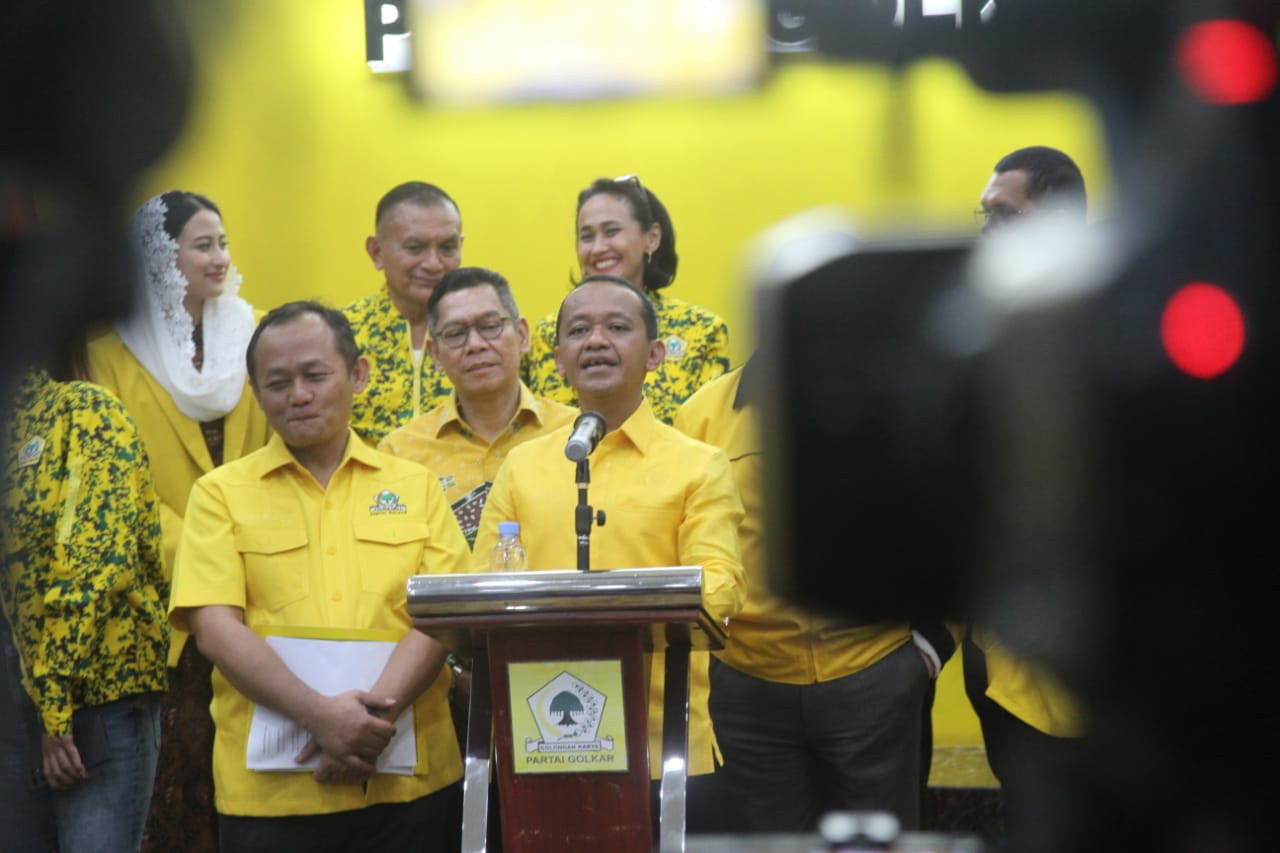 Ketum Golkar Bahlil Lahadalia saat penyampaian struktur pengurus partai. (BeritaNasional/Oke Atmaja)