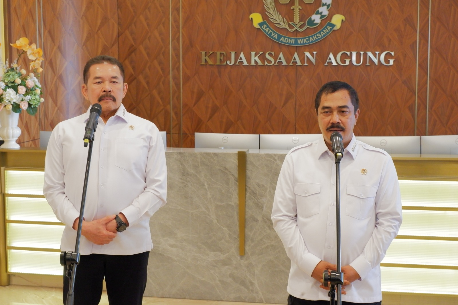 Jaksa Agung ST Burhanuddin telah menerima kunjungan silaturahmi Menteri Imigrasi dan Pemasyarakatan (Imipas) RI Agus Andrianto. (Foto/Istimewa).