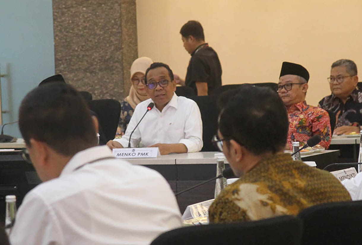 Menteri Koordinator Bidang Pembangunan Manusia dan Kebudayaan (Menko PMK) Pratikno memimpin Rapat Koordinasi Tingkat Menteri. (BeritaNasional/Oke Atmaja).