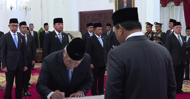 Suasana pelantikan Basuki Hadimuljono sebagai kepala OIKN. (Foto/tangkapan layar YouTube Setpres)