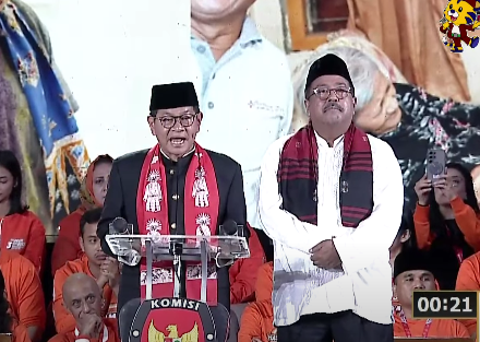 Paslon nomor urut 3 Pramono Anung-Rano Karno saat debat Pilgub Jakarta 2024. (Foto/YouTube/KPU)