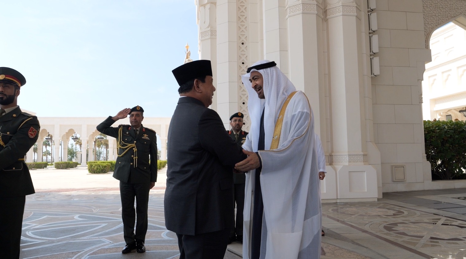 Sambutan Meriah Kedatangan Prabowo oleh MBZ, Dentuman Meriam hingga Pasukan Berkuda. (Foto/Tim Prabowo).