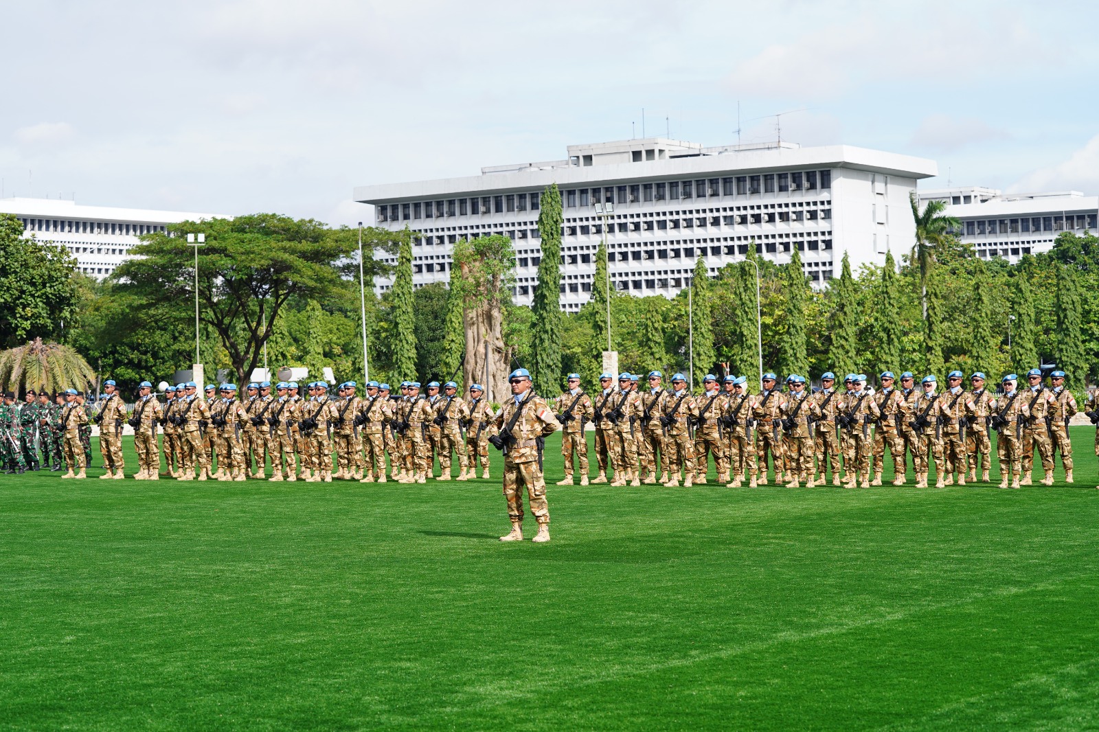 120 Prajurit TNI Berangkat ke Lebanon. (Foto/Puspen TNI).