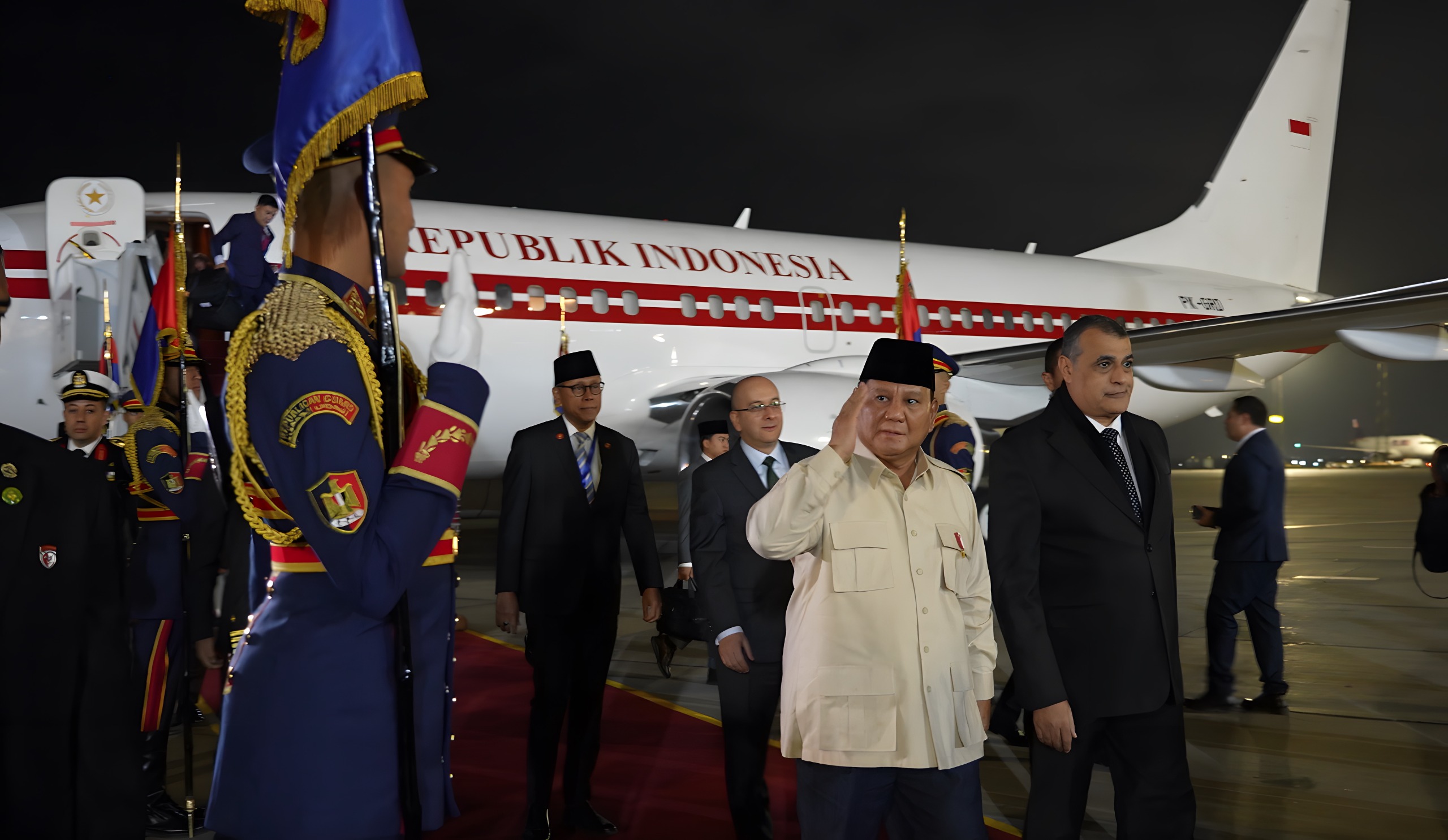 Presiden Prabowo tiba di Mesir. (Foto/Tim Prabowo).