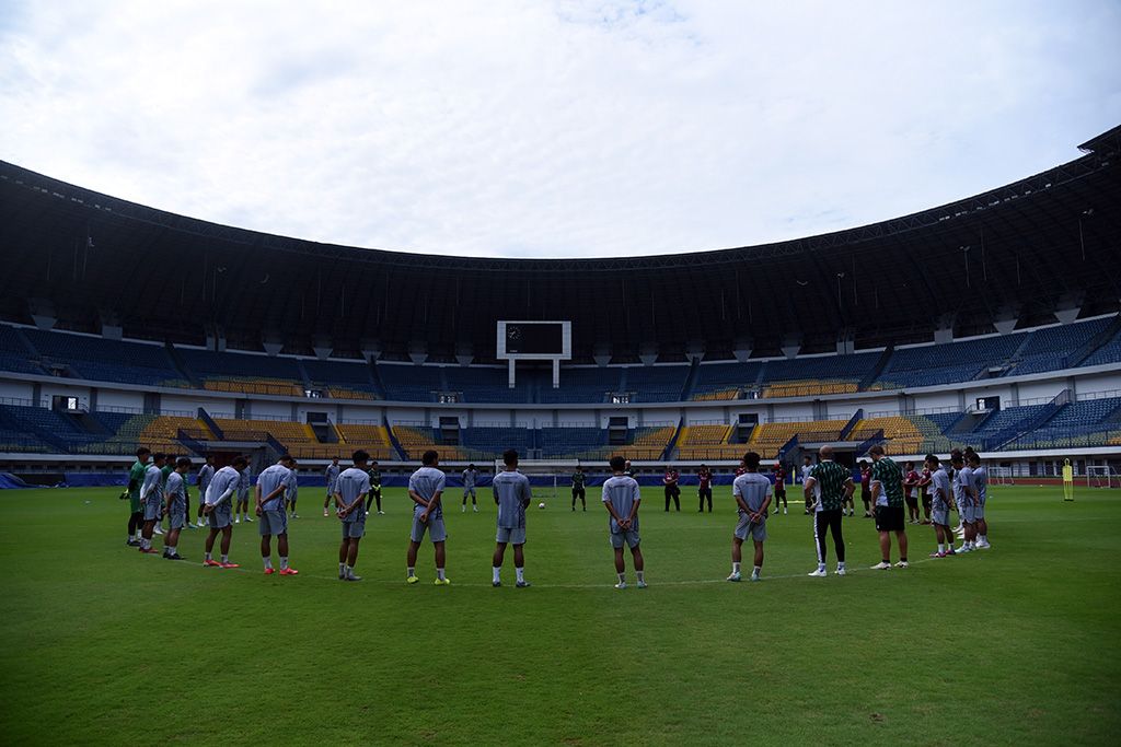 Para pemain Persib tengah berlatih untuk mempersiapkan diri menghadapi laga di Liga 1. (Foto/persib.co.id)