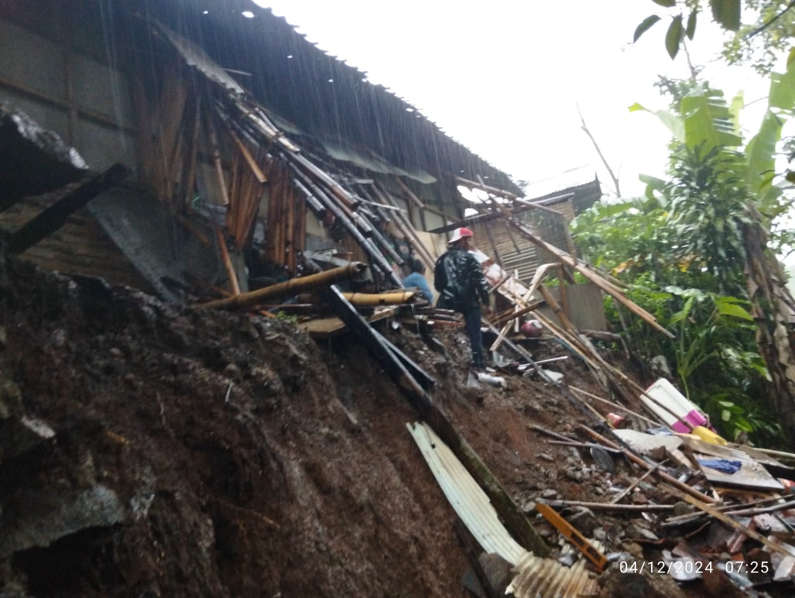 Longsor terjadi di Sukabumi, Jawa Barat. (Foto/BPBD Sukabumi)