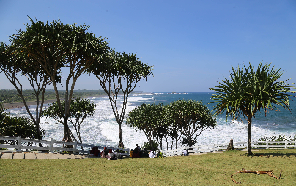 Pantai Karang Tawulan. (Foto/Bappeda Jabar)