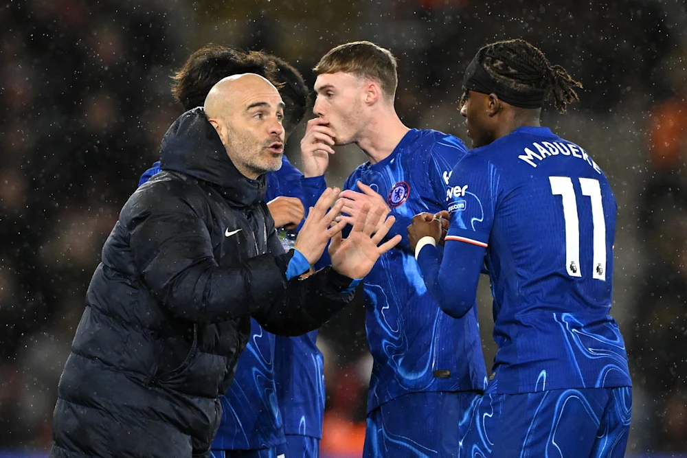 Pelatih Enzo Maresca saat memberikan instruksi kepada pemainnya. (Foto/chelseafc.com)