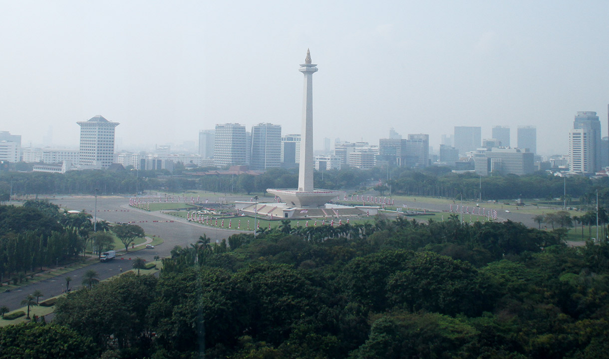 Suasana Monumen Nasional (Monas) tampak dari ketinggian di Gedung kemenko PMK, Jakarta, Selasa (10/12/2024. (BeritaNasional.com/Oke Atmaja)