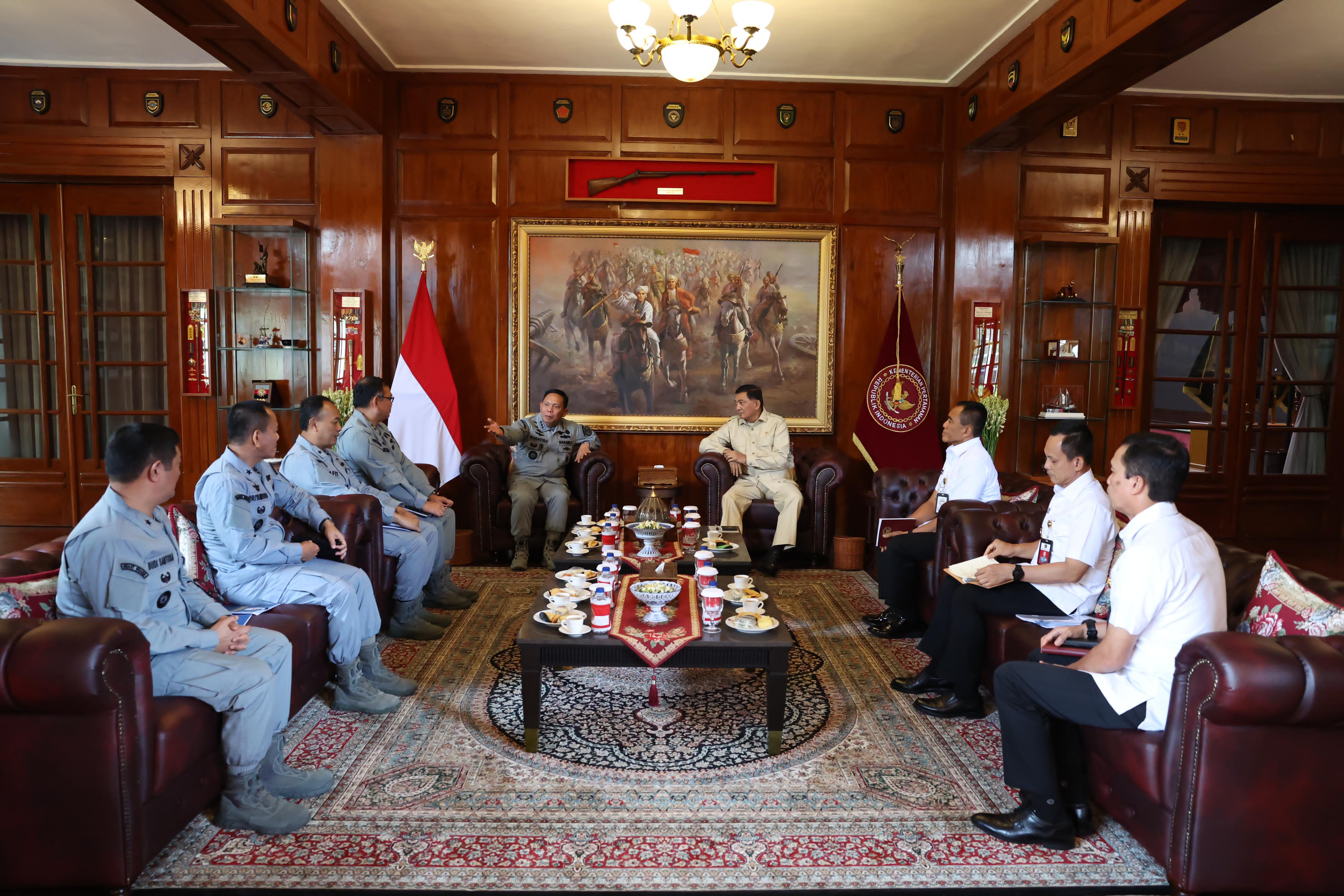 Kepala Bakamla Bertemu dengan Menhan. (Foto/Humas Bakamla).