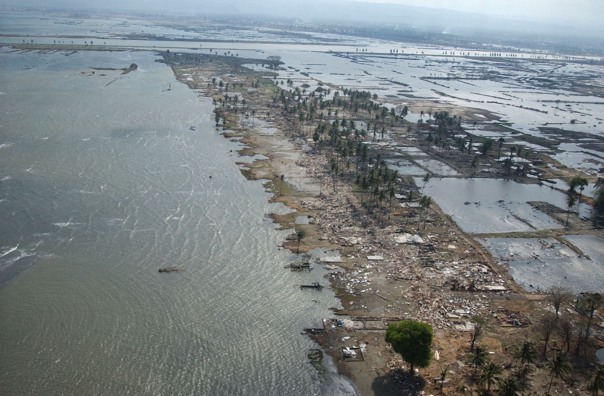 Tsunami di Aceh. (Foto/Wikipedia).