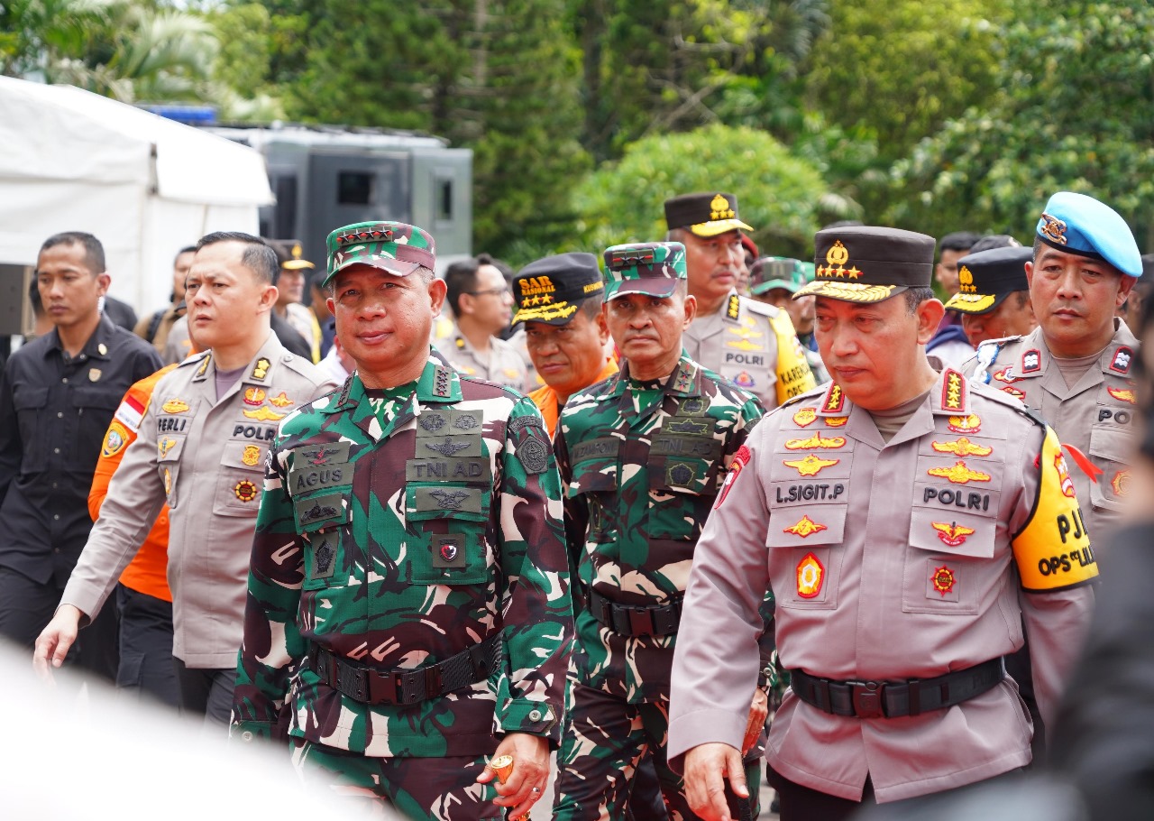 Panglima TNI dan Kapolri Pimpin Apel Gelar Pasukan Operasi Lilin 2024 di Bali. (Foto/Puspen TNI).