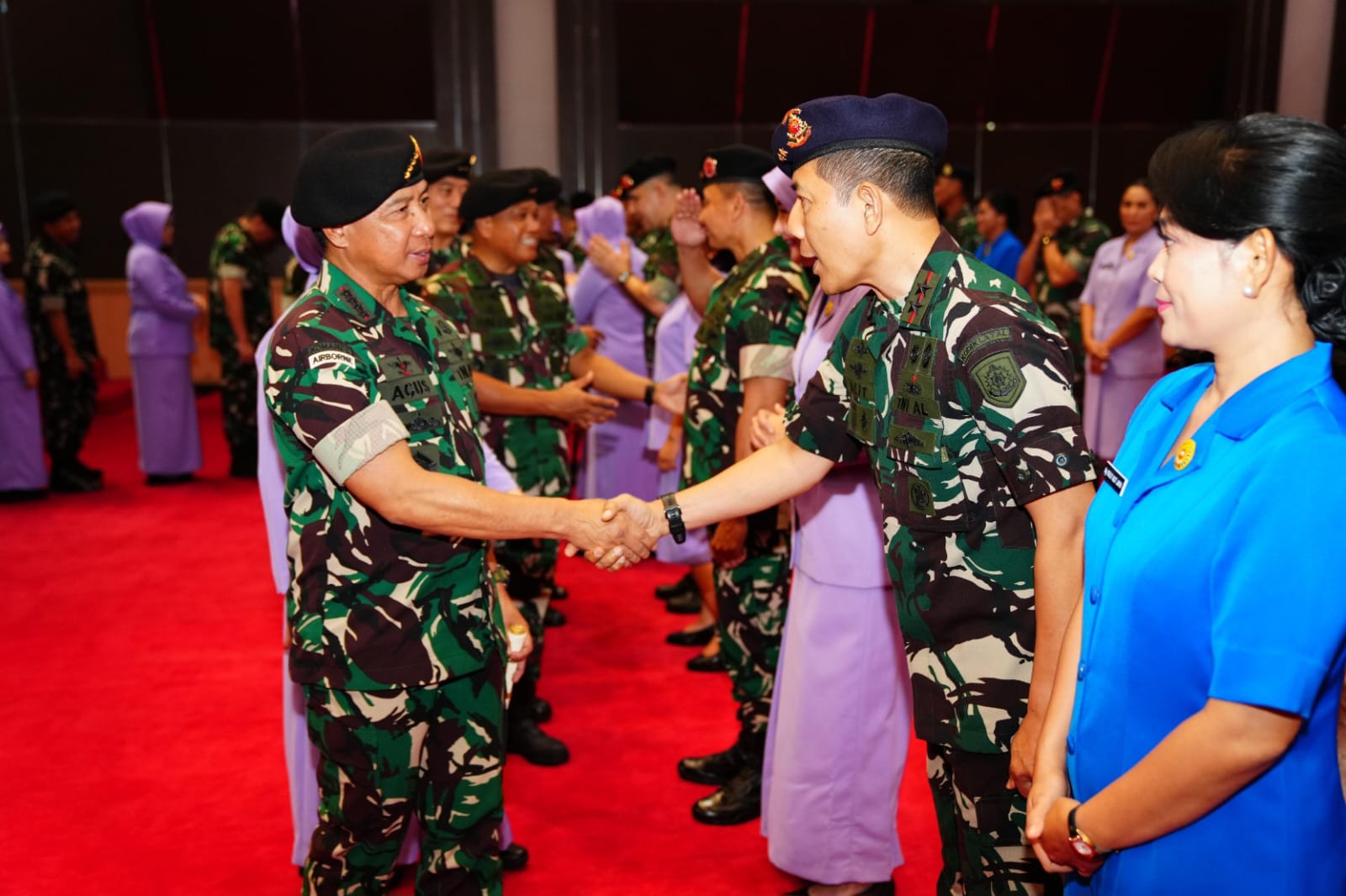 Panglima TNI Terima Laporan Kenaikan Pangkat 16 Perwira Tinggi TNI. (Foto/Puspen TNI).