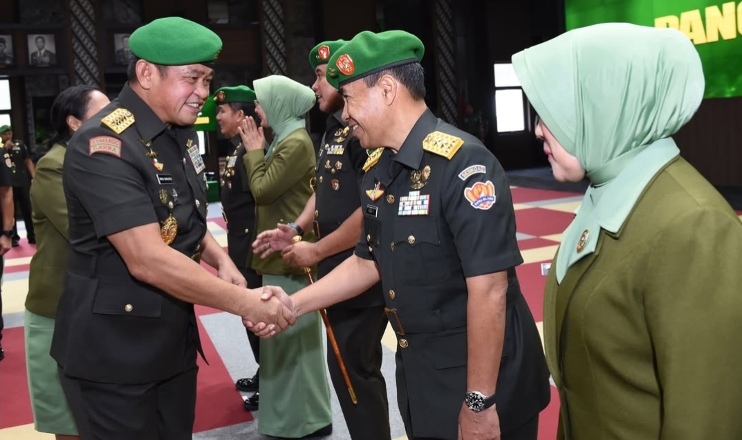 Kasad Jenderal Maruli Pimpin Sertijab Pangdam I/BB dan Danseskoad. (Foto/TNI AD).