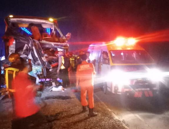 Kecelakaan lalu lintas di tol Cipularang. (Foto/Jasa Marga).