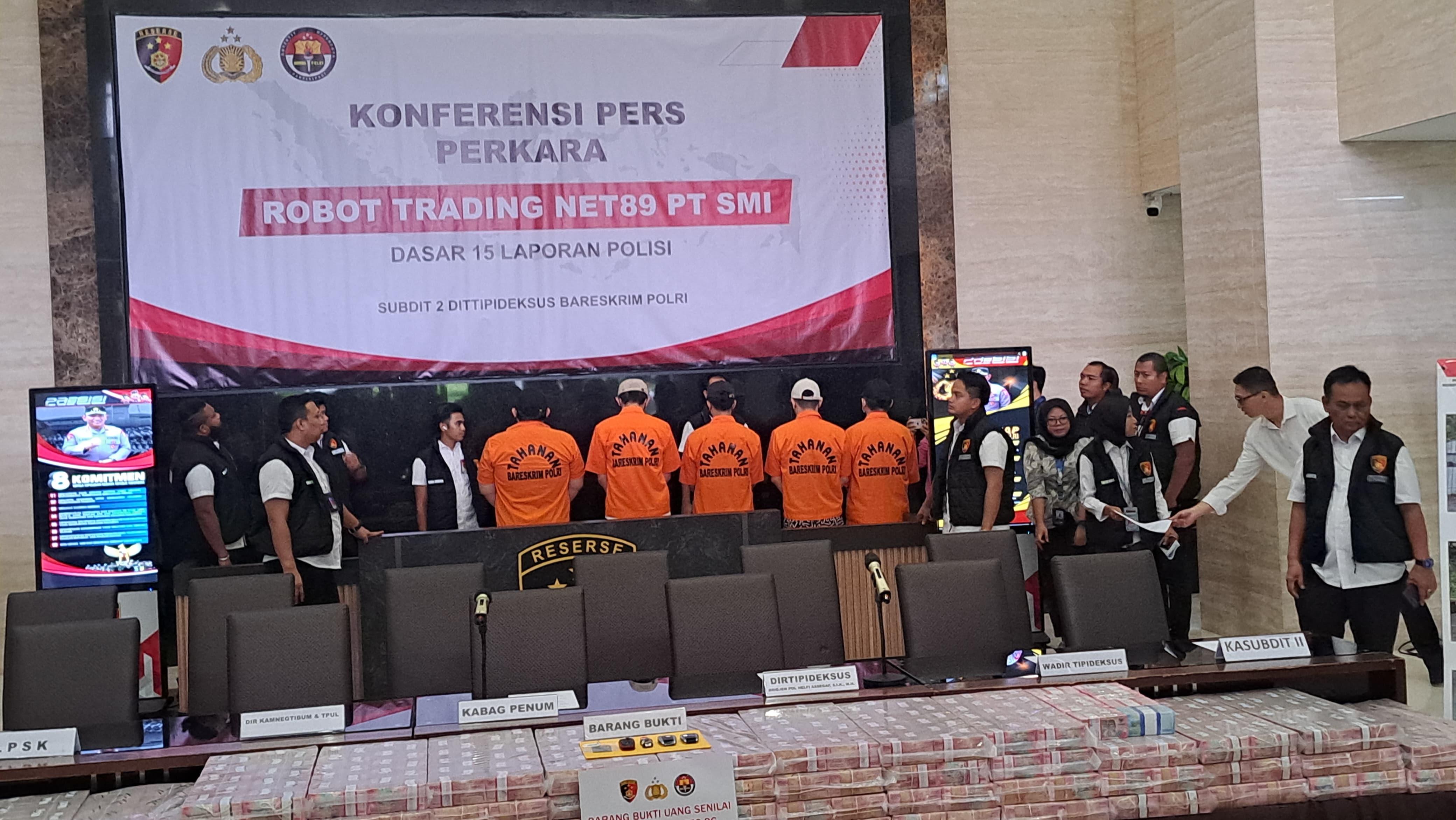 Konferensi pers robot trading Net89. (BeritaNasional/Bachtiar).