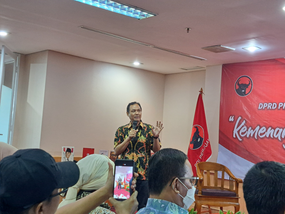 Anggota Tim Transisi Pram-Rano, Nirwono Joga, saat diskusi bersama Fraksi PDIP DPRD DKI Jakarta, Selasa (21/1/2025). (BeritaNasional/Lydia)