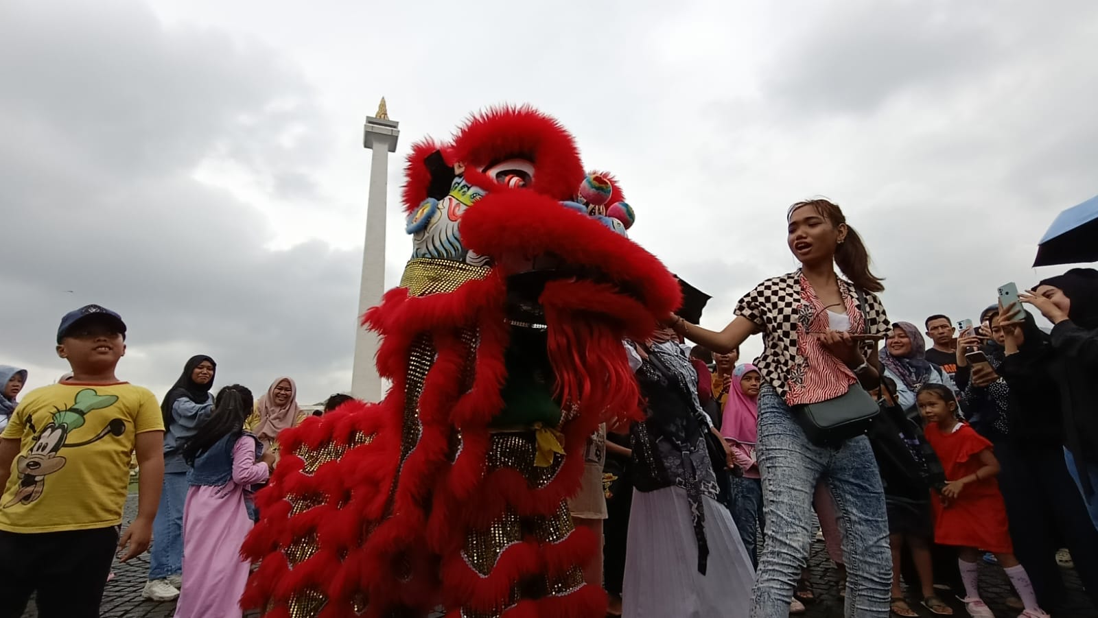 Pertunjukkan Barongsai. (BeritaNasional/Oke Atmaja).