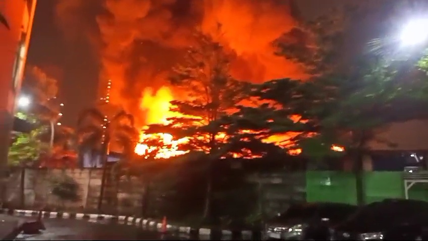 Kebakaran di Kawasan Padat Penduduk Kemayoran. (Foto/istimewa).