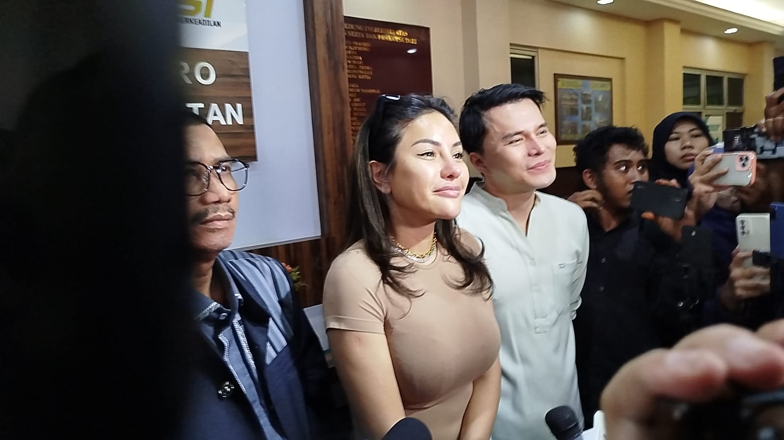 Artis Nikita Mirzani saat diwawancarai di Mapolda Metro Jaya. (Foto/Istimewa)