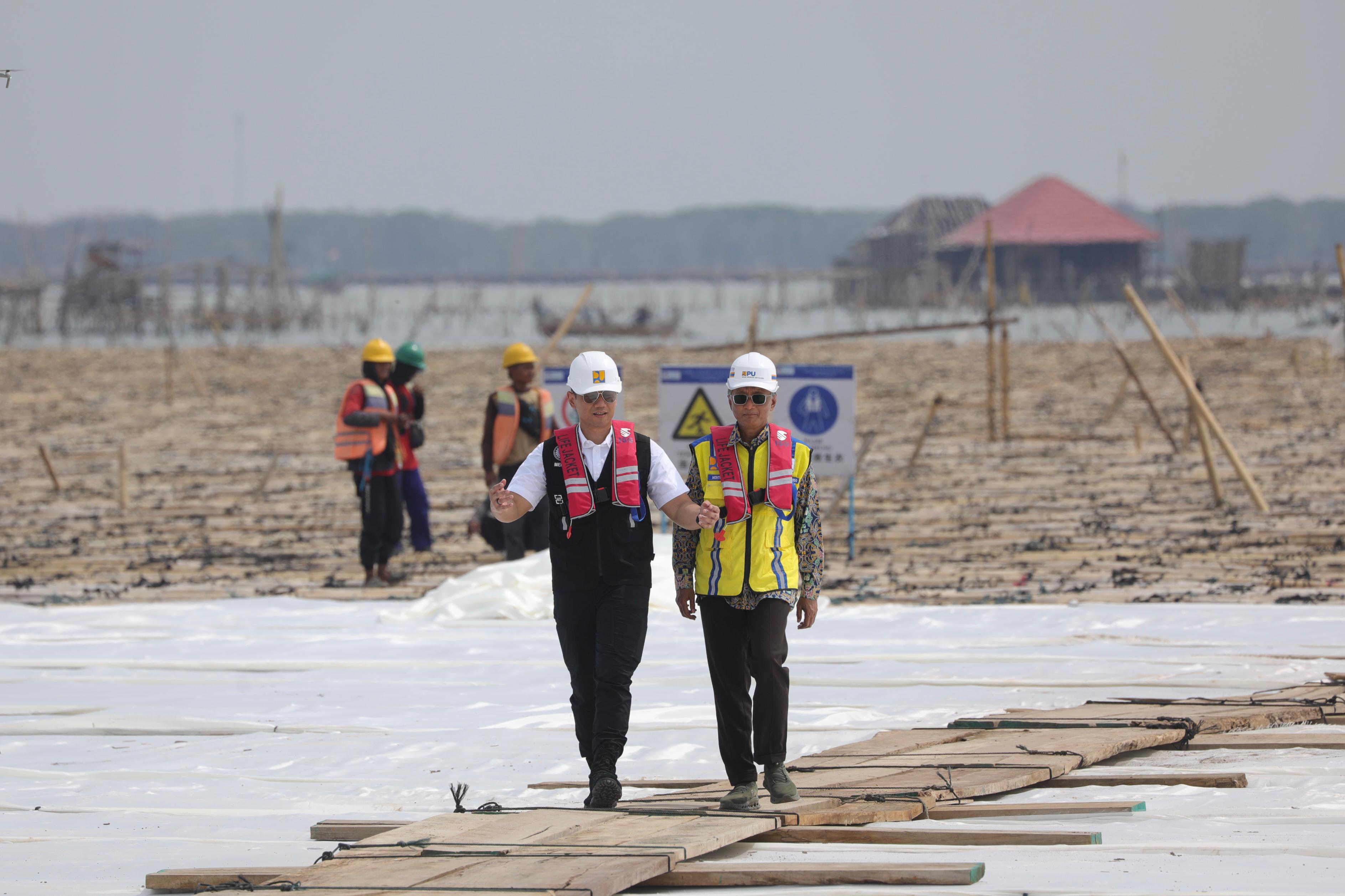 Menko AHY Puji Inovasi Bambu dalam Konstruksi Tol Semarang-Demak. (Foto/istimewa).