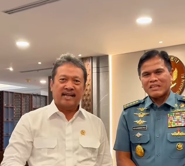 Menteri Kelautan dan Perikanan Sakti Wahyu Trenggono bertemu dengan Kasal Laksamana Muhammad Ali. (Foto/Istimewa)